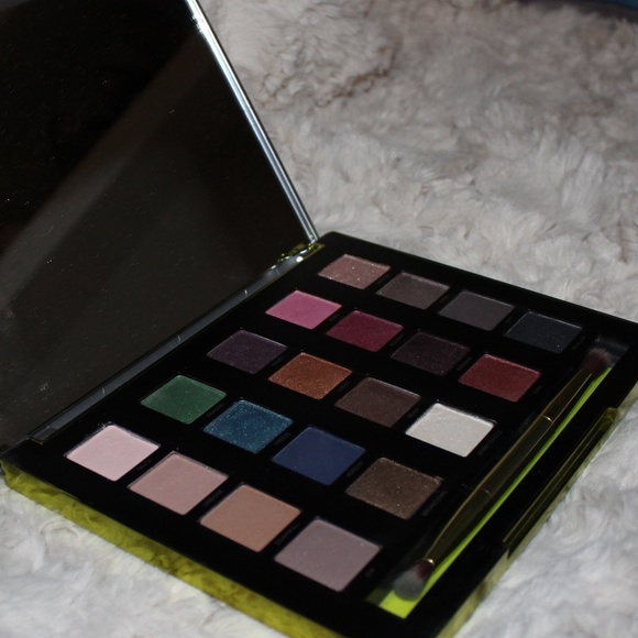 Urban Decay Vice 3 Eyeshadow Palette